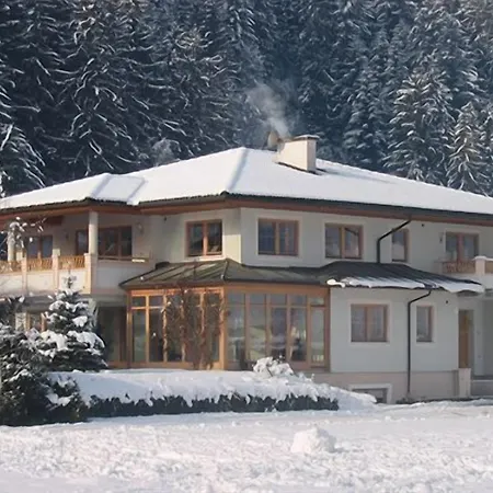 Kampfl Casa de hóspedes 4*