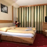 Guest house Kampfl 4*